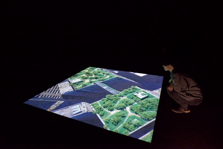Promise Park, Two channel video with sound, installation view, vertical screen, 7200×7200mm, horizontal screen 2100×2100mm, 2013